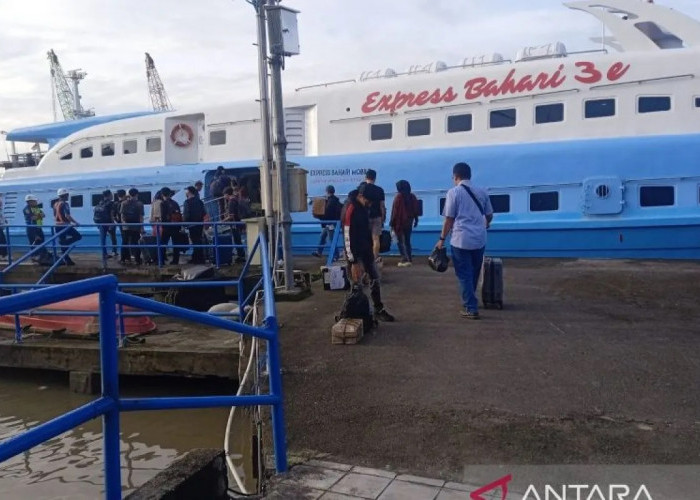 Arus Penumpang Libur Nataru di Pelabuhan Tanjungpandan Capai 2.335 Orang