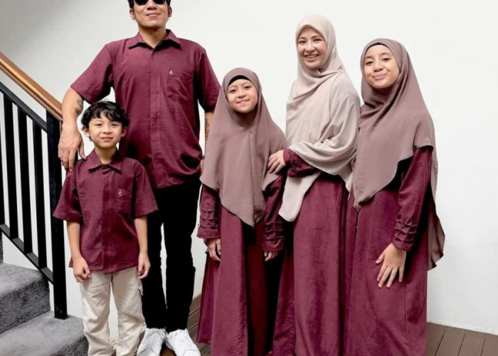 Desta dan Natasha Kompak Rayakan Lebaran