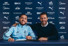 Rayan Cherki Resmi Berseragam Manchester City 