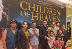 Hanung Bawa Anak ke Gala Premier