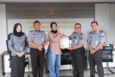 Kanwil Kemenkum Babel Terbitkan 2 Sertifikat Apostille