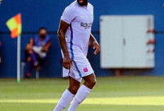 Bek Prancis Samuel Umtiti Umumkan Gantung Sepatu