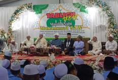 Bersama Masyarakat, Bupati Bateng Hadiri Maulid Nabi Muhammad di Desa Perlang