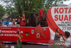 Kotak Suara Demokrasi Meriahkan Pawai