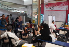 Imigrasi Layani “Paspor Merdeka” di Transmart*