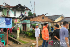 Puting Beliung Rusak Puluhan Rumah