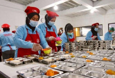 Ekonom Sebut MBG Bisa Dongkrak Ekonomi Nasional