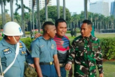 Nyamar Jadi TNI di Monas, Diciduk