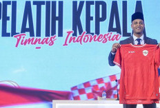 Menpora Ingin Kluivert Bawa Timnas Lebih Baik 