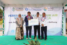 BI Wakaf Sumur Air Bersih Di SDN 5 Parittiga