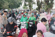 Ratusan Pengendara Rebutan Takjil Polresta