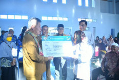 Masyarakat Bangka Terima Kartu BPJS PBI Pemprov Babel