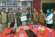 Bupati Serahkan Jaminan Kecelakaan Kerja ke Keluarga Nelayan Tersambar Petir