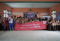 Pelajar SMKN 1 Renggiang Antusias Ikuti Edukasi Safety Riding dari Honda Babel