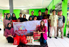 Honda Borong Takjil Pedagang Lokal