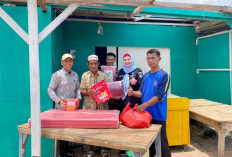 Wabup Debby Berikan Bantuan ke Warga Terdampak Musibah Puting Beliung