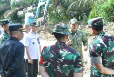 TNI-Pemkab Bangun 9 KM Jalan Hubungkan Riau Silip–Pemali