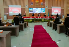 DPRD Basel Paripurna Mendengarkan Pidato Presiden