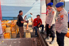 Polairud Kawal Penyaluran Solar untuk Nelayan di SPBN Ketapang