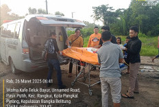 Mayat Pria Misterius Terapung di Belakang Teluk Bayur