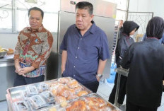 Gubernur Pesan Kue Buatan Siswa SMKN 3 Tanjung Pandan untuk HUT ke-25 Bangka Belitung