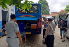 Pastikan Layak Jalan, Personel Gabungan Cek Kendaraan Umum di Terminal 