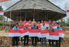 BKPRMI Bangka Sedekah Bendera Merah Putih di Air Abik