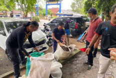 Gotong Royong Bersih Pasar Menjelang Penilaian Adipura 2025