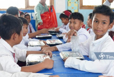 PT Timah Selenggarakan Program Makan Bergizi di SDN 04 Puding Besar Bersama HNSI