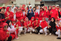 Senam Bareng Emak-Emak, Cara Cece Dessy Tampung Aspirasi dengan Keceriaan