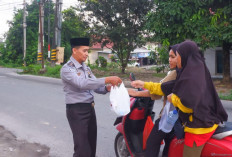 Lapas Narkotika Bagikan Takjil kepada Masyarakat