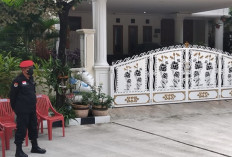 Rumah Hasto Kristiyanto Kosong?