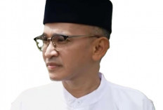 Mualaf, Ruben Shalat Perdana di Al Helmiah