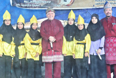 Pesta Adat Dusun Belar 2024 Meriah, Ini Pesan Bupati Sukirman