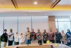 Bupati Markus Perjuangkan Insentif Dokter Spesialis