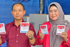 Nyoblos di TPS 008 Karya Makmur, Mulkan Target Raih 70 Persen Suara