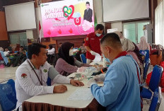 Gelar Donor Darah dan Berbagi di Panti Asuhan