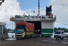 KSOP Pangkalbalam Prioritaskan Bongkar Kapal Sembako