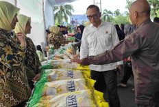 Pasar Murah Kejati Babel Diserbu Warga