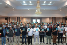 Ketum PWI Pusat Luncurkan Buku 