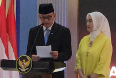  Sertijab di Kementerian P2MI, Tetes Air Mata Karding