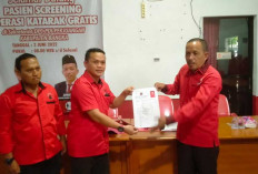 Diantar Pendukung, Ramadian Serahkan Formulir ke PDIP Bangka