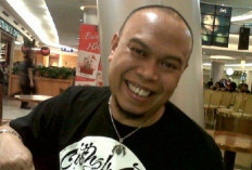 Edwin Super Bejo Gratiskan Umrah Driver Ojol