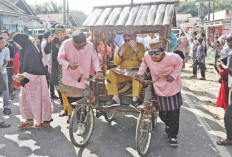 Bupati Sukirman Dukung Pelestarian  Tradisi Adat Kampung