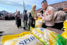 Polda Babel Salurkan 2 Ton Beras SPHP Rp 11.800/Kg