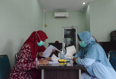 Pemkot Berikan Sembako Peserta KB Baru