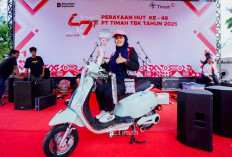 Deni dan Kurninarti Raih Hadiah Motor Impian