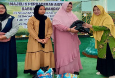 Majelis Pengkaderan Aisyiyah Bangka Beri Santunan Yatim Piatu dan Kaum Dhuafa