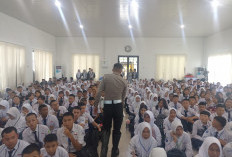 Satlantas Edukasi Berlalu Lintas Siswa SMK 1  Sungailiat 
