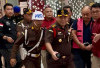  Usai Jadi Bos MBG, Dadan Cs Resmi Jadi Tersangka, Pakai Rompi Pink Serta Diborgol